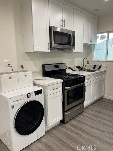 10941 Oro Vista Avenue, Sunland CA: https://media.crmls.org/medias/8d13e257-a002-4334-affc-1db548e385e7.jpg