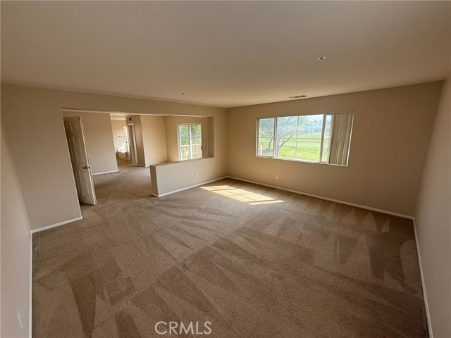 5859 Seminole Way, Fontana CA: https://media.crmls.org/medias/8d14b999-dc0f-495a-bf23-c3c5da9193ae.jpg