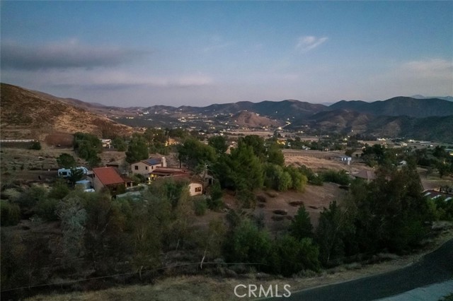 9455 Hierba Road, Agua Dulce, California 91390, 5 Bedrooms Bedrooms, ,5 BathroomsBathrooms,Single Family Residence,For Sale,Hierba,SR25008894