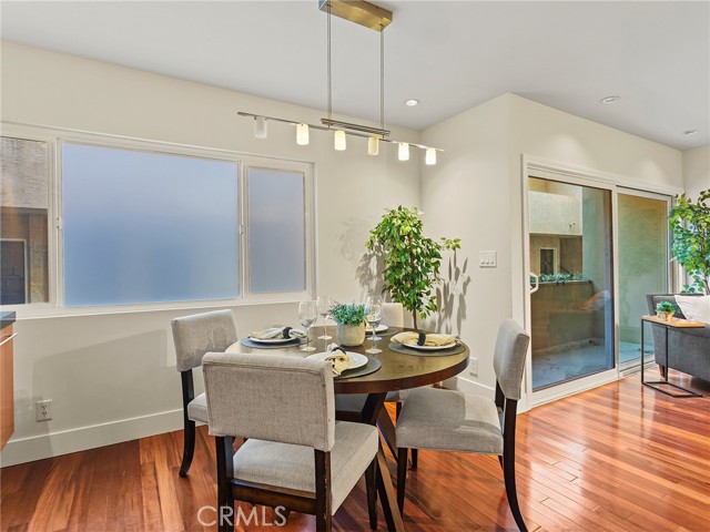 Detail Gallery Image 11 of 41 For 1410 S Bentley Ave #103,  –,  CA 90025 - 2 Beds | 2 Baths