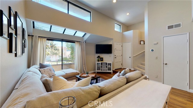 Detail Gallery Image 1 of 1 For 1701 Cedar St #2,  Alhambra,  CA 91801 - 3 Beds | 2/1 Baths