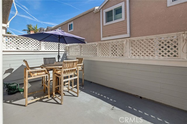 Detail Gallery Image 20 of 41 For 619 N Guadalupe #4,  Redondo Beach,  CA 90277 - 3 Beds | 2/1 Baths