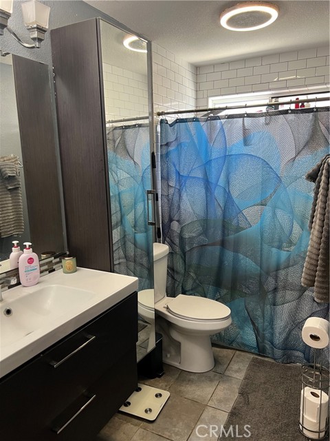 Detail Gallery Image 7 of 32 For 111 W Perry St, Perris,  CA 92571 - 4 Beds | 2 Baths