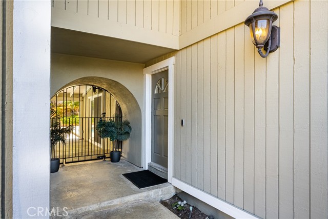 Detail Gallery Image 4 of 32 For 4812 Granada Dr, Yorba Linda,  CA 92886 - 4 Beds | 2/1 Baths