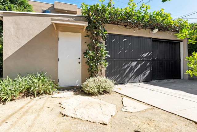 Detail Gallery Image 26 of 36 For 14627 Killion St, Sherman Oaks,  CA 91411 - 2 Beds | 2 Baths