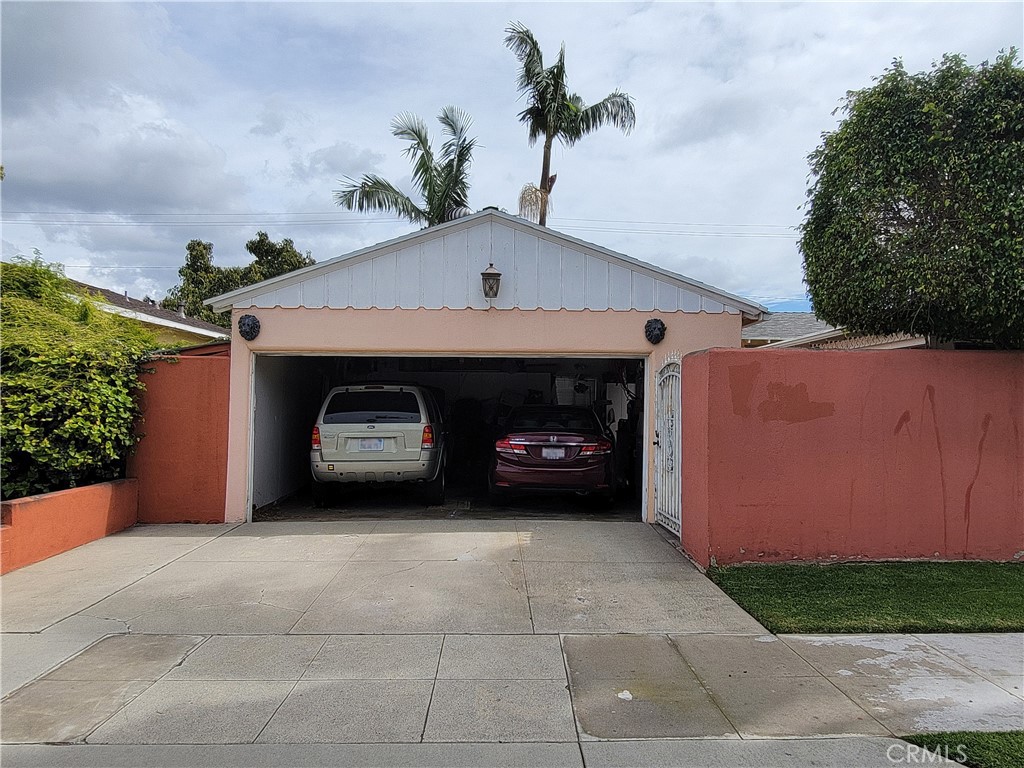 741 W 19th Street