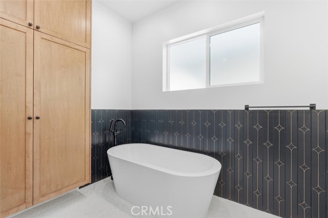 Detail Gallery Image 29 of 45 For 617 N Irena Ave #C,  Redondo Beach,  CA 90277 - 5 Beds | 3/1 Baths