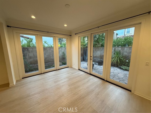 211 Mantle, Irvine CA: https://media.crmls.org/medias/8d1821a7-81c9-407f-9cba-583dfafc6d07.jpg
