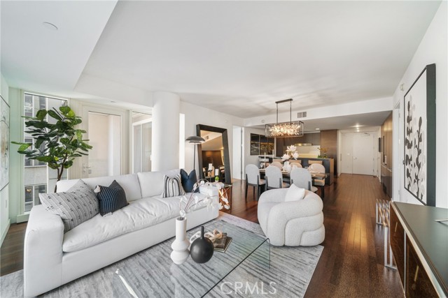 Detail Gallery Image 6 of 25 For 6250 Hollywood Blvd 7g,  Hollywood,  CA 90028 - 2 Beds | 3 Baths