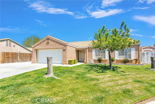 Detail Gallery Image 3 of 38 For 12231 Jason Ln, Victorville,  CA 92395 - 3 Beds | 2 Baths