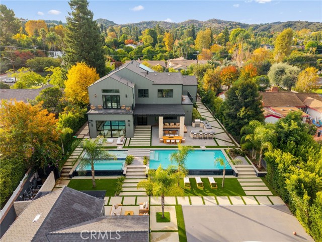 Detail Gallery Image 3 of 56 For 20511 Wells Dr, Woodland Hills,  CA 91364 - 6 Beds | 6/1 Baths