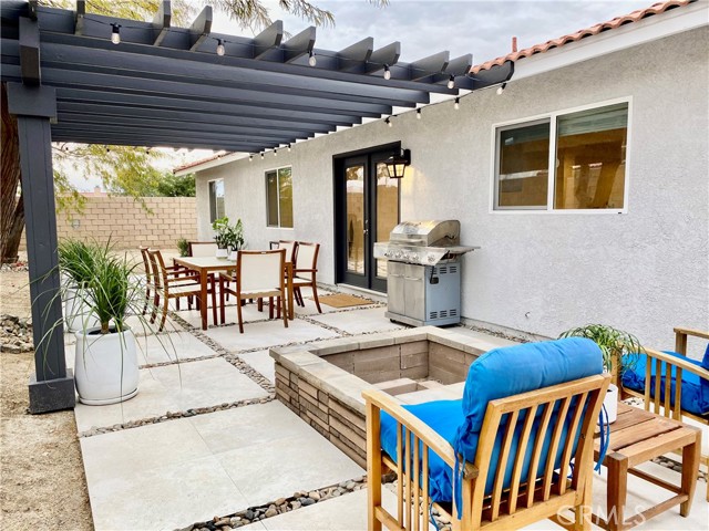 Detail Gallery Image 12 of 14 For 414 W Bon Air Dr, Palm Springs,  CA 92262 - 4 Beds | 2 Baths