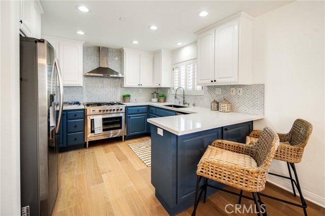 Detail Gallery Image 6 of 20 For 2401 Vanderbilt Ln #B,  Redondo Beach,  CA 90278 - 3 Beds | 2/1 Baths