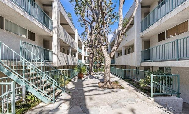 20134 Leadwell Street, Winnetka CA: https://media.crmls.org/medias/8d1c3158-4c82-4929-8df8-2c2886397dfb.jpg