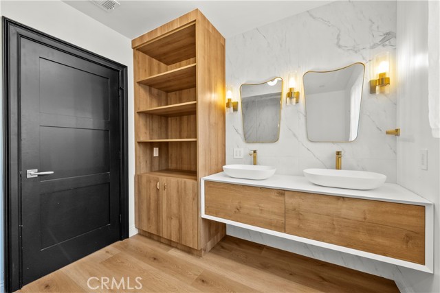 23427 Canzonet Street, Woodland Hills CA: https://media.crmls.org/medias/8d1c8459-37a4-4cbf-9220-84fccc27b0dd.jpg