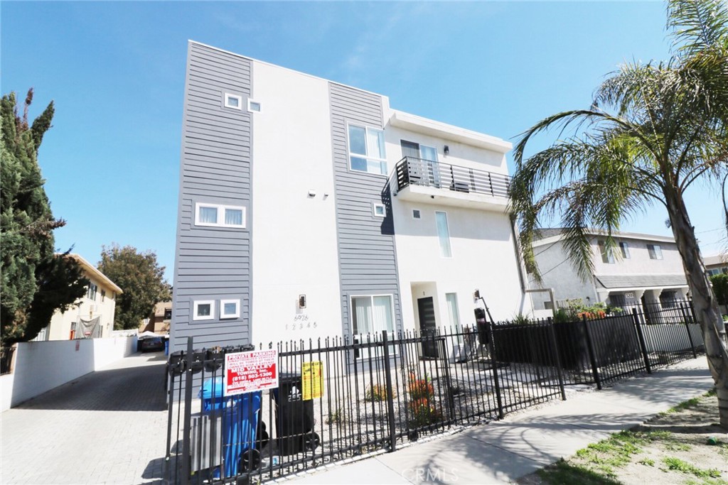 6926 N Morella Avenue 2, North Hollywood, CA 91605