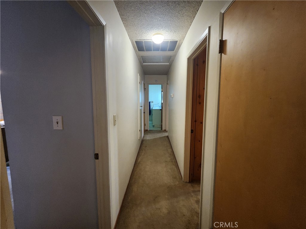 https://media.crmls.org/medias/8d1cf8b6-2bfc-4141-ad48-4e6b70864233.jpg?preset=X-Large