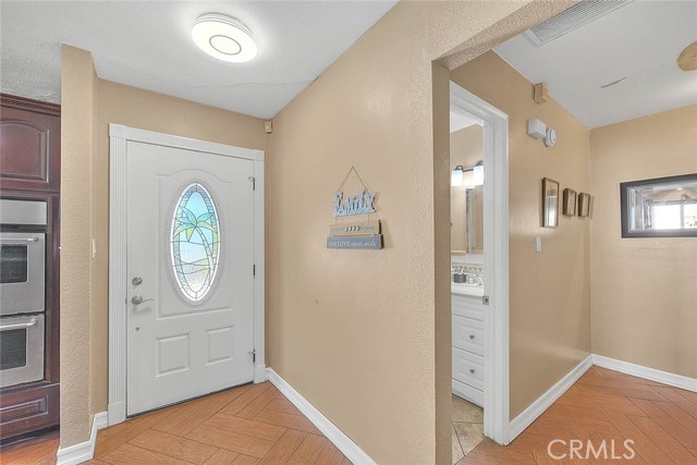Detail Gallery Image 4 of 30 For 527 Waringwood Rd, La Puente,  CA 91744 - 3 Beds | 2 Baths