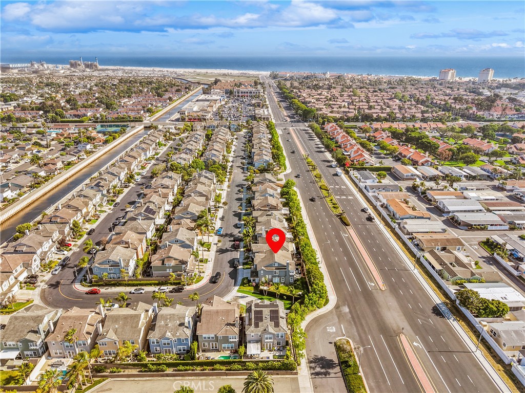 https://media.crmls.org/medias/8d1e577a-ffd7-4393-ab05-1bc03b1554a2.jpg?preset=X-Large