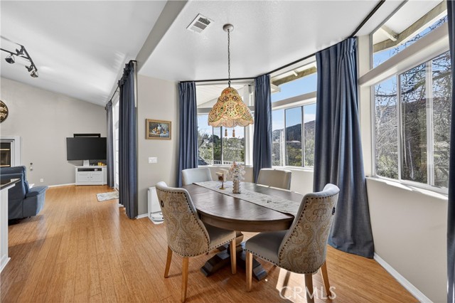 Detail Gallery Image 17 of 56 For 37321 Ironwood Dr, Yucaipa,  CA 92399 - 4 Beds | 3/1 Baths