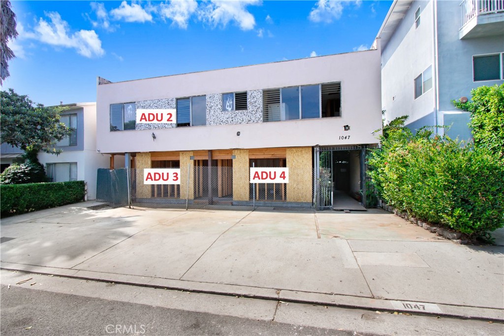 1047 N Sierra Bonita Avenue, West Hollywood, CA 90046