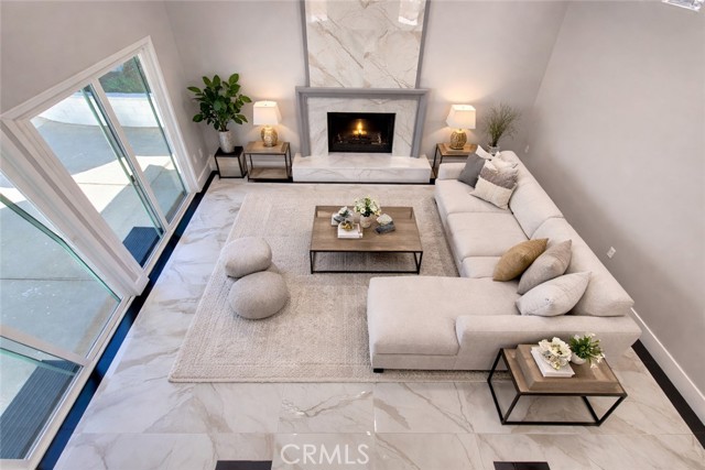 Detail Gallery Image 2 of 23 For 17148 Escalon, Encino,  CA 91436 - 4 Beds | 2/1 Baths