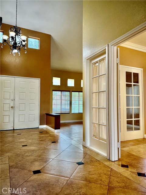 Detail Gallery Image 3 of 17 For 4030 Lexington Ct, Palmdale,  CA 93552 - 5 Beds | 3 Baths