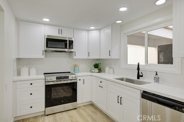 5499 Paseo Del Lago W, Laguna Woods CA: https://media.crmls.org/medias/8d21ce4d-0c0e-48ad-845a-58a81446d2a3.jpg