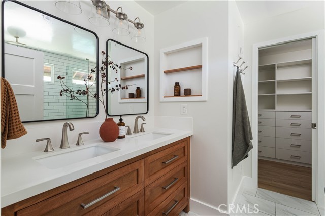 Detail Gallery Image 14 of 27 For 1136 Highland, Newport Beach,  CA 92660 - 4 Beds | 2/1 Baths