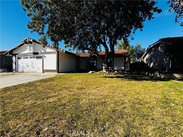 Detail Gallery Image 2 of 22 For 23806 Elyce Ct, Moreno Valley,  CA 92553 - 3 Beds | 2 Baths
