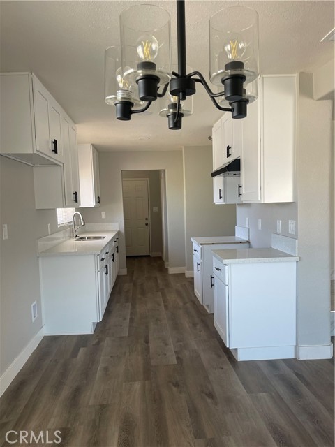 14877 Rodeo Drive, Victorville CA: https://media.crmls.org/medias/8d22caa2-5f5e-4111-b793-2ff3fe48ce8c.jpg