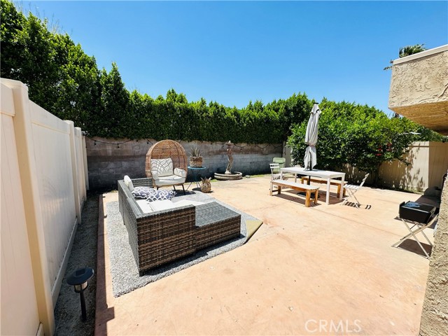 Detail Gallery Image 3 of 19 For 3157 N Sunflower Loop, Palm Springs,  CA 92262 - 2 Beds | 2 Baths