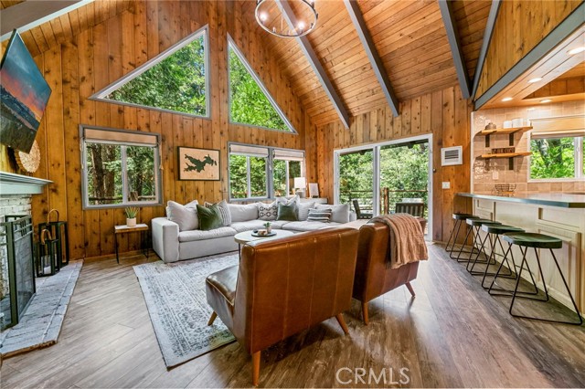 272 Arrow Wood Dr, Lake Arrowhead, CA 92352