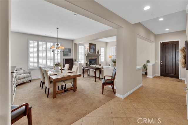 14668 Stageline Lane, Fontana CA: https://media.crmls.org/medias/8d24b932-e697-458b-bdef-be58fa9f53c6.jpg