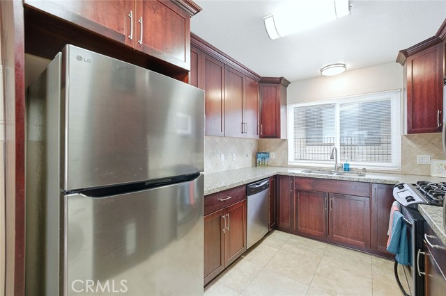 Detail Gallery Image 7 of 22 For 637 Atlantic #3,  Long Beach,  CA 90802 - 2 Beds | 2 Baths