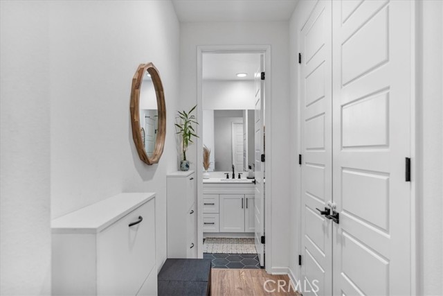 Image 7 of 25 For 16452 Globetrotter Avenue