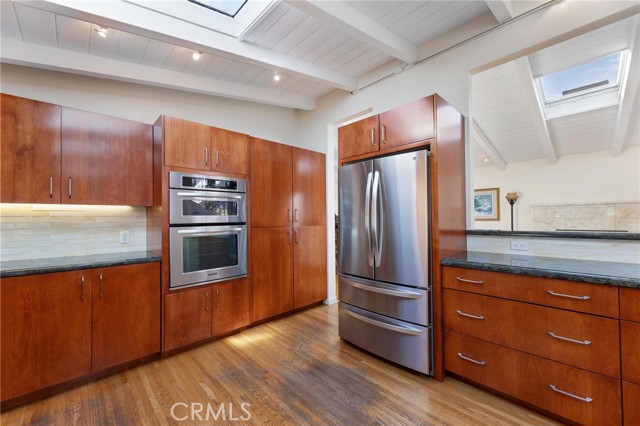 Detail Gallery Image 19 of 59 For 642 14th, Manhattan Beach,  CA 90266 - 4 Beds | 4 Baths