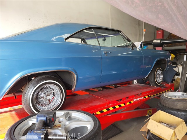 5747 Whittier, Los Angeles CA: https://media.crmls.org/medias/8d2735bc-3c13-4b6a-ba7a-01dfe926a572.jpg