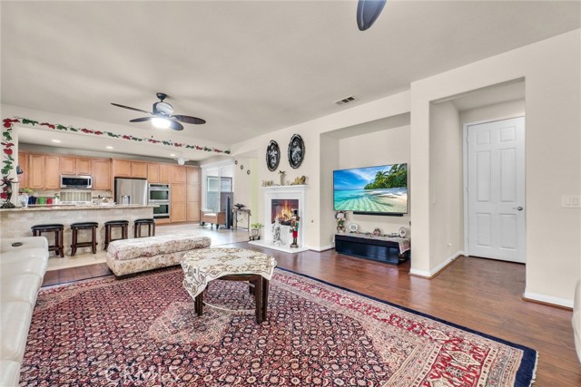 Image 21 of 58 For 13764 Dellbrook Street