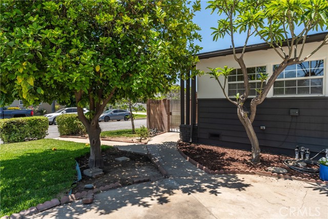4503 N Glenvina Avenue, Covina CA: https://media.crmls.org/medias/8d27ef9e-1139-4e1f-b370-4377f0250e8a.jpg