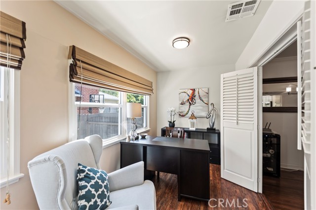 Detail Gallery Image 14 of 28 For 2205 Las Lunas, Pasadena,  CA 91107 - 3 Beds | 2 Baths