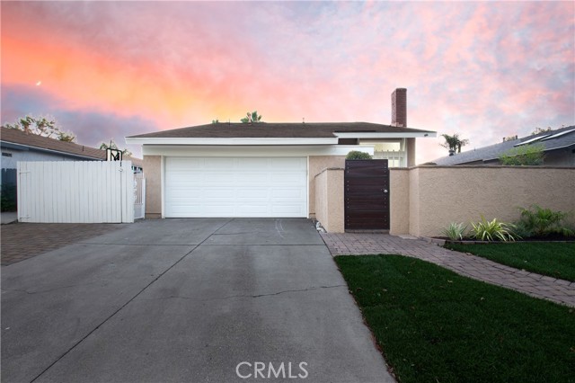 Detail Gallery Image 1 of 1 For 22811 via Santa Maria, Mission Viejo,  CA 92691 - 4 Beds | 2 Baths