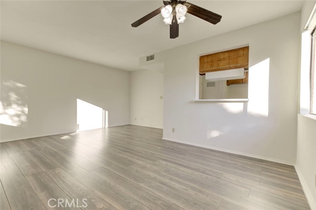 Detail Gallery Image 16 of 30 For 604 N Kenwood St #1,  Glendale,  CA 91206 - 3 Beds | 2/1 Baths