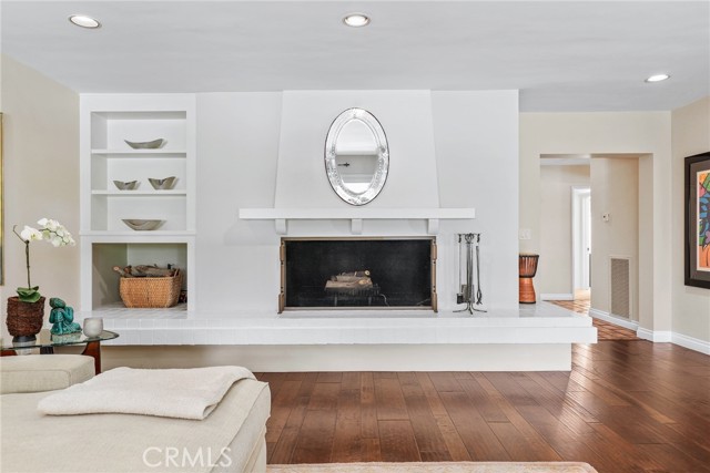 Detail Gallery Image 5 of 35 For 23731 Park Madrid, Calabasas,  CA 91302 - 4 Beds | 3/1 Baths