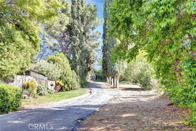 2307 Cameron Avenue, Covina CA: https://media.crmls.org/medias/8d2c0ed8-ee6a-4d16-8523-7d0ec6940472.jpg