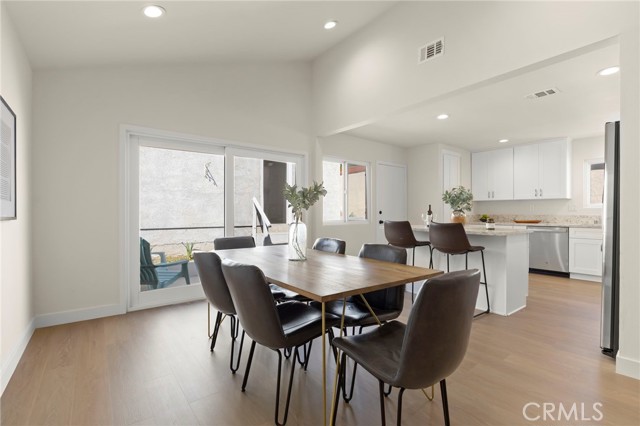5657 Stanford Street photo 8