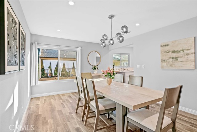 Detail Gallery Image 16 of 37 For 1881 Alpha Rd #8,  Glendale,  CA 91208 - 2 Beds | 3 Baths