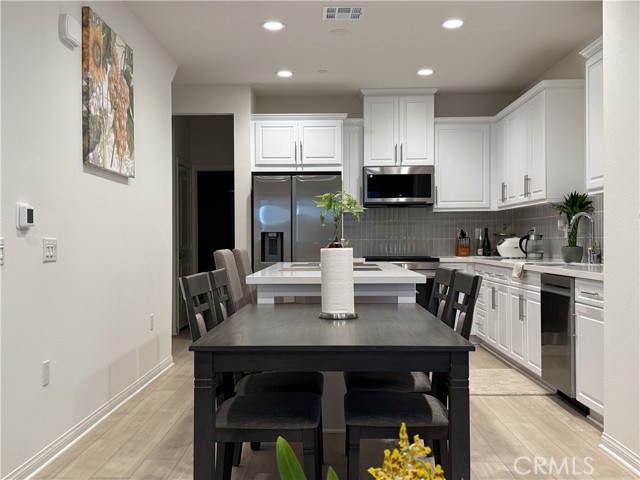 Detail Gallery Image 13 of 74 For 243 S Sand Palm Dr, Anaheim,  CA 92802 - 3 Beds | 3 Baths