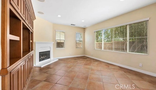 Image 4 of 59 For 16325 Fox Hollow Way