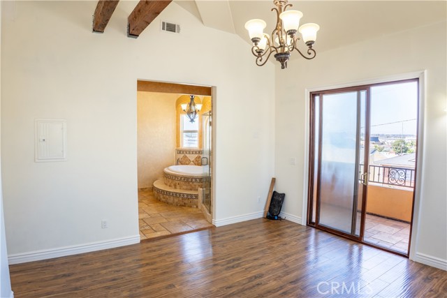 4622 W 131st Street, Hawthorne CA: https://media.crmls.org/medias/8d2dc795-4c15-47a7-b25f-45bb3f4c6f21.jpg